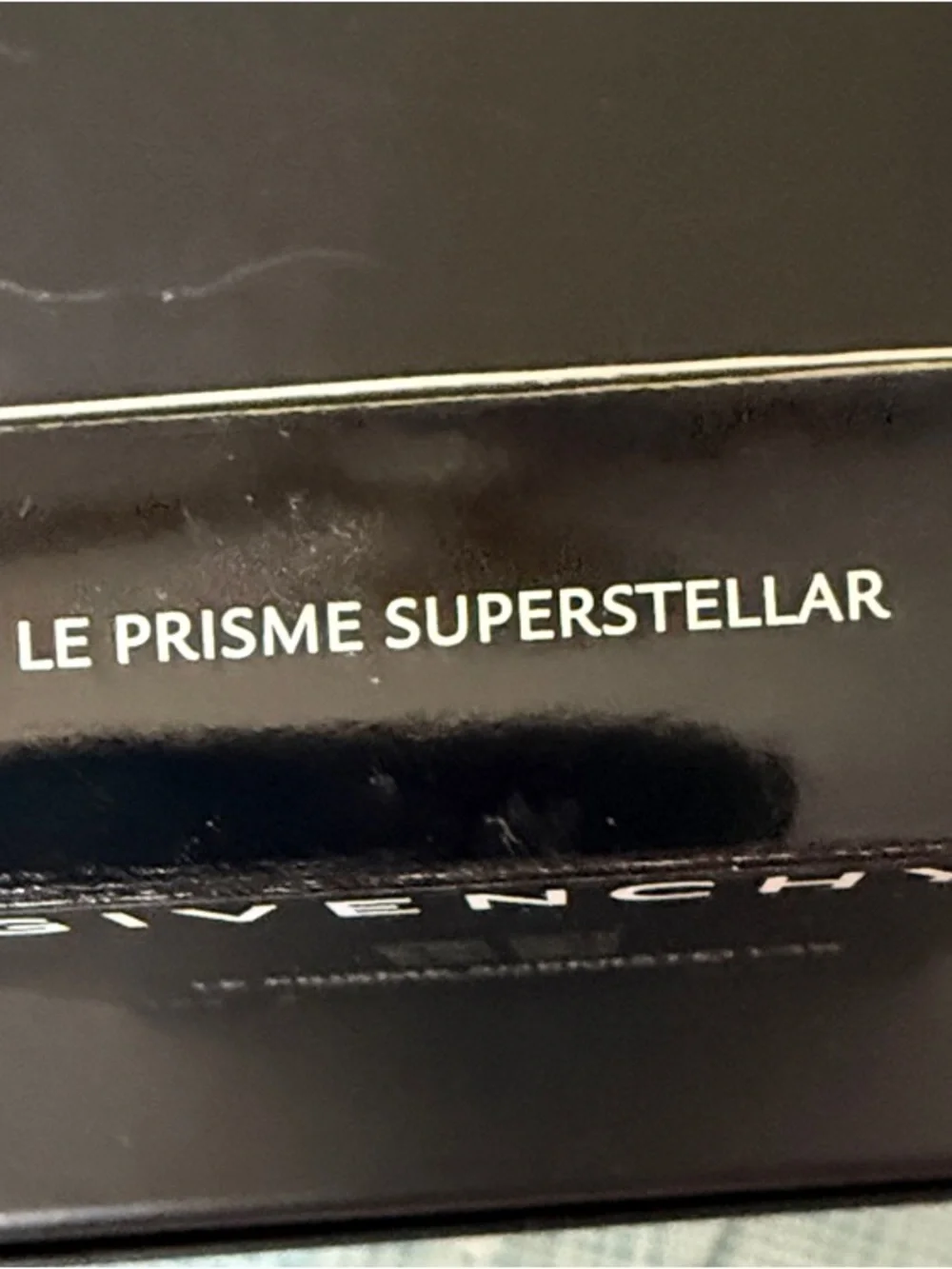 Givenchy compact star